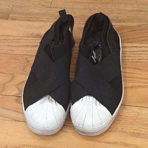 Adidas Superstar slip on 7.5 black